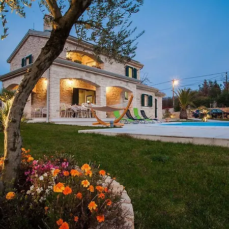 Stonegate Estate - Bonus, Dvije Jedna Cijena! * Abbazia