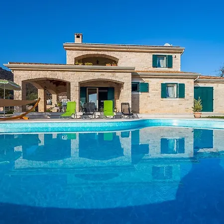 Stonegate Estate - Bonus, Dvije Jedna Cijena! Villa Opatija