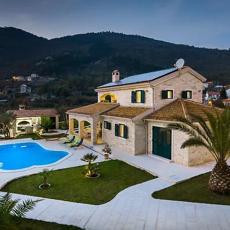 Stonegate Estate - Bonus, Dvije Jedna Cijena! Villa Opatija
