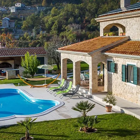 Stonegate Estate - Bonus, Dvije Jedna Cijena! Villa