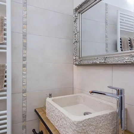 Stonegate Estate - Bonus, Dvije Jedna Cijena! Opatija