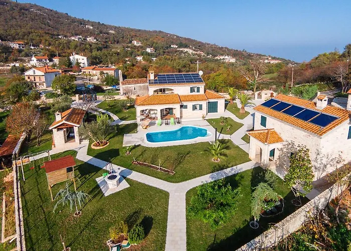 Stonegate Estate - Bonus, Dvije Jedna Cijena! Villa *