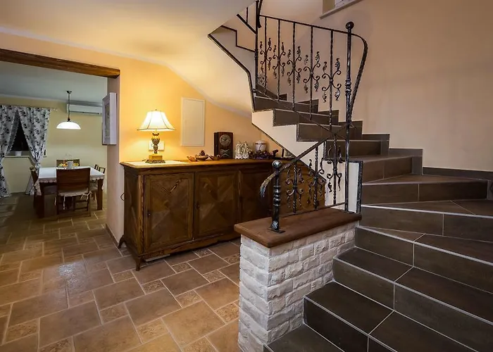 Stonegate Estate - Bonus, Dvije Jedna Cijena! Opatija