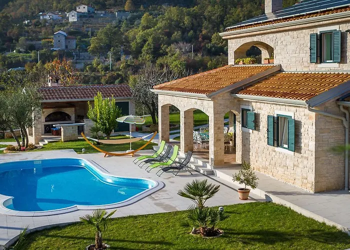 Stonegate Estate - Bonus, Dvije Jedna Cijena! Villa