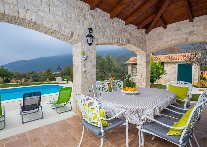 Villa Stonegate Estate - Bonus, Dvije Jedna Cijena! Opatija