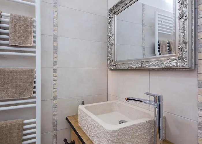 Stonegate Estate - Bonus, Dvije Jedna Cijena! Opatija