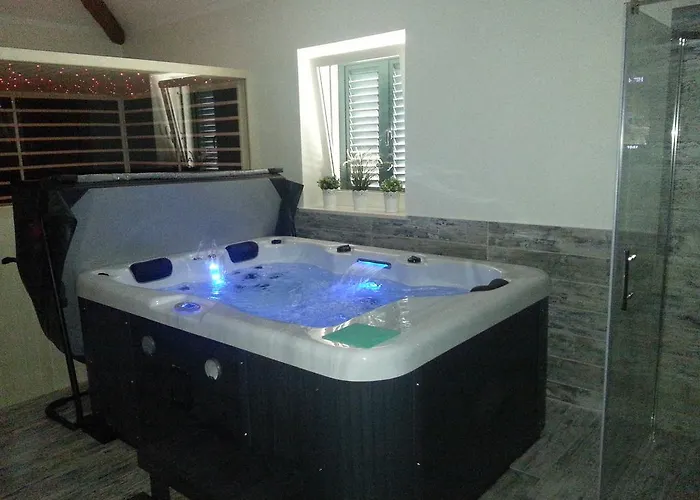 Stonegate Estate - Bonus, Dvije Jedna Cijena! Opatija