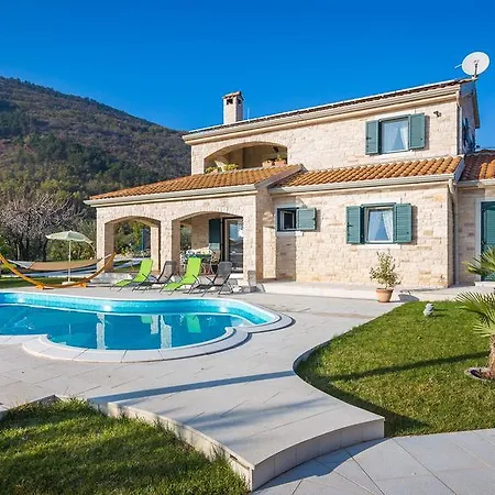 Stonegate Estate - Bonus, Dvije Jedna Cijena! *